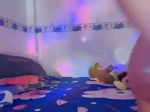 Snapshot of family196 chatting on 09-29-25, 03:39 family196 online show from 09-29-25, 03:39