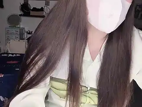 Snapshot of family196 chatting on 02-05-26, 01:21 family196 online show from 02-05-26, 01:21