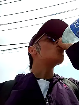 Cuervo maniaco online show from 12-26-24, 06:12