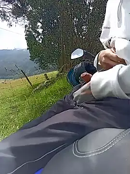 Cuervo maniaco online show from 11-21-25, 04:16