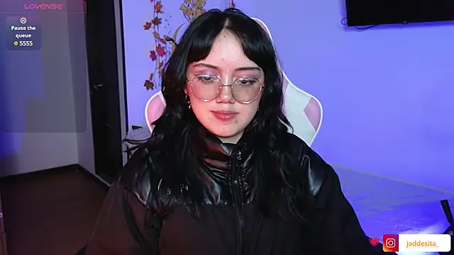 suzumi   online show from 01-05-25, 12:52