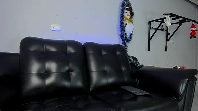 Rob saenz  online show from 12-23-24, 01:13