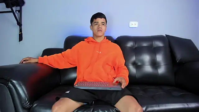 Rob saenz  online show from 03-13-25, 01:40