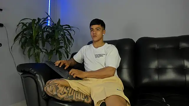 Rob saenz  online show from 09-24-25, 03:48