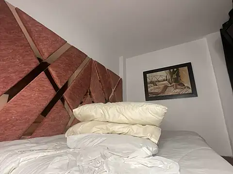 Snapshot of Candy_sexyy chatting on 02-28-25, 06:43 Candy sexyy online show from 02-28-25, 06:43