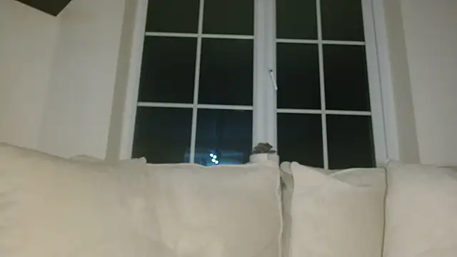 UKSYDNEYFOX online show from 01-10-25, 06:20