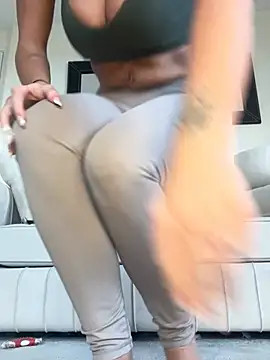 UKSYDNEYFOX online show from 02-24-25, 12:59