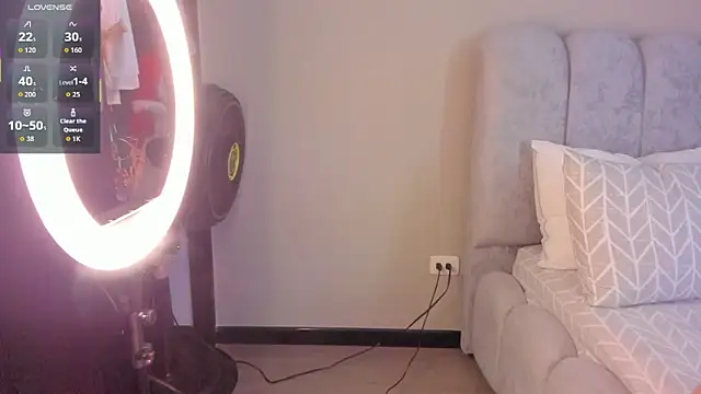 Snapshot of ashlyestone chatting on 11-19-25, 05:02 ashlyestone online show from 11-19-25, 05:02