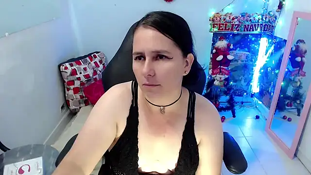 victoria jones online show from 12-19-25, 02:57