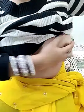 Snapshot of Diya_Chopra chatting on 01-12-25, 10:12 Diya Chopra online show from 01-12-25, 10:12