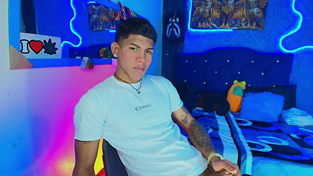 Damian latinxxx online show from 01-28-25, 05:32