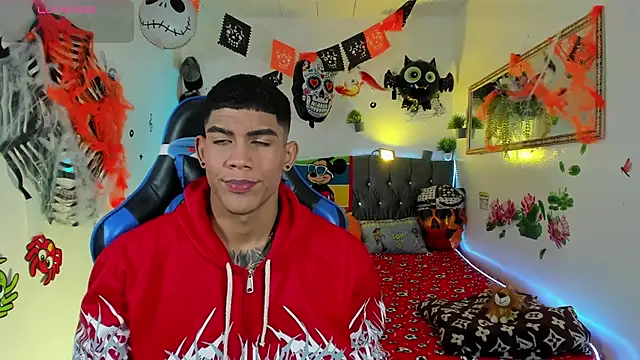 Damian latinxxx online show from 10-22-25, 03:07