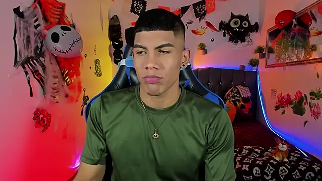 Damian latinxxx online show from 10-28-25, 03:10