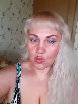 Snapshot of IsabellaBoni chatting on 10-30-25, 06:48 IsabellaBoni online show from 10-30-25, 06:48