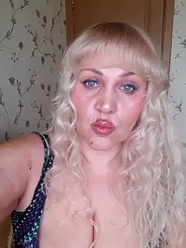 IsabellaBoni online show from 04-11-26, 07:45