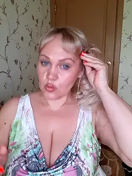 Snapshot of IsabellaBoni chatting on 06-14-26, 07:10 IsabellaBoni online show from 06-14-26, 07:10