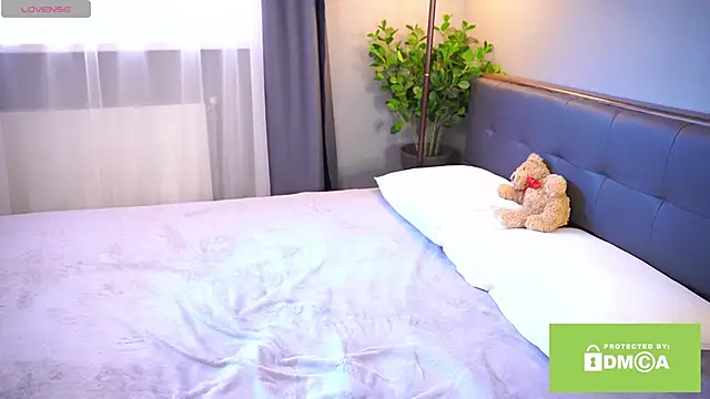 Snapshot of Bellacle chatting on 02-24-25, 10:48 Bellacle online show from 02-24-25, 10:48