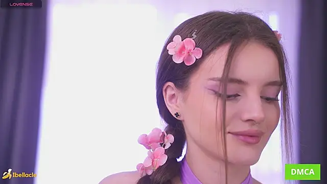 Snapshot of Bellacle chatting on 09-14-25, 08:24 Bellacle online show from 09-14-25, 08:24