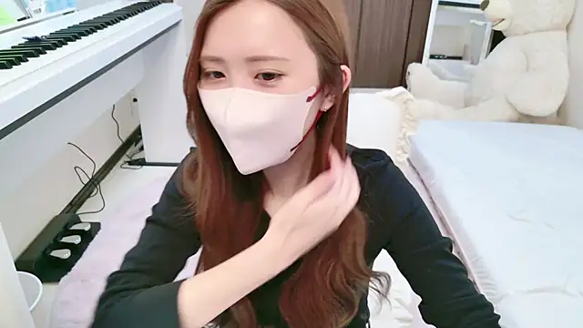 Snapshot of -SHINON- chatting on 01-12-25, 11:17 -SHINON- online show from 01-12-25, 11:17