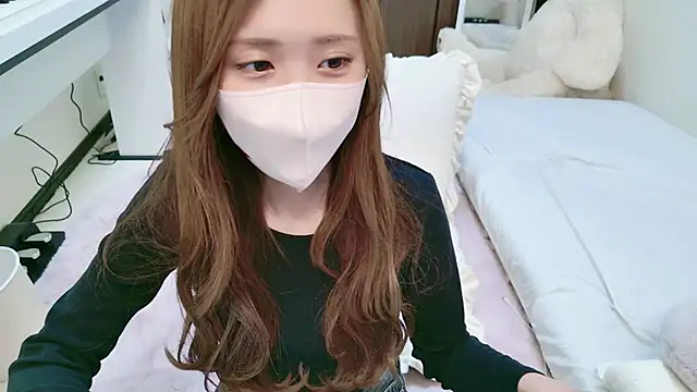 Snapshot of -SHINON- chatting on 01-12-25, 02:30 -SHINON- online show from 01-12-25, 02:30