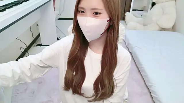 Snapshot of -SHINON- chatting on 01-14-25, 03:04 -SHINON- online show from 01-14-25, 03:04