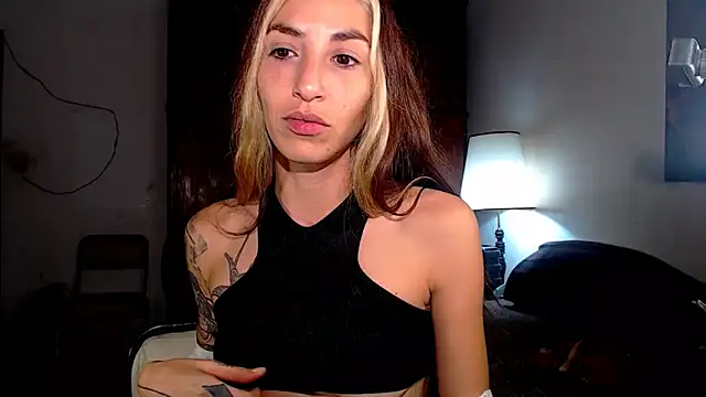 Snapshot of stephieval_ chatting on 06-03-26, 06:27 stephieval online show from 06-03-26, 06:27