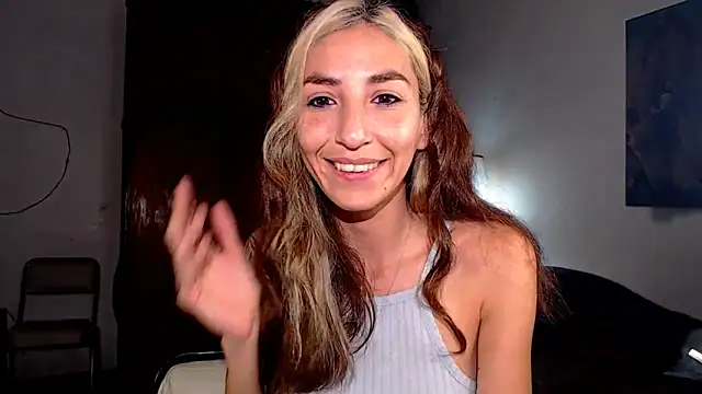 Snapshot of stephieval_ chatting on 06-11-26, 12:03 stephieval online show from 06-11-26, 12:03