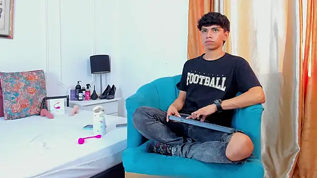 Snapshot of Santy_carrington chatting on 01-13-25, 09:52 Santy carrington online show from 01-13-25, 09:52