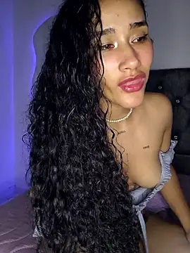Snapshot of jaderossxx chatting on 05-21-26, 03:24 jaderossxx online show from 05-21-26, 03:24