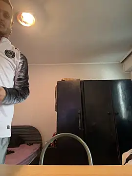 Snapshot of BWC69_69_69 chatting on 12-29-24, 11:29 BWC69 69 69 online show from 12-29-24, 11:29