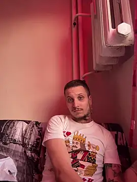 Snapshot of BWC69_69_69 chatting on 02-10-25, 03:32 BWC69 69 69 online show from 02-10-25, 03:32