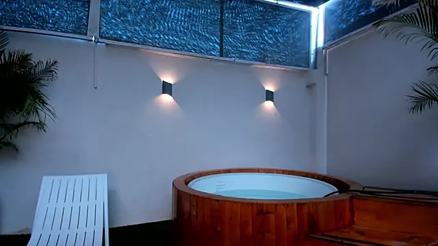 Ariella Ruiz online show from 11-02-25, 02:08