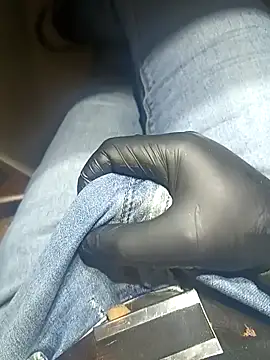 Snapshot of franko1987 chatting on 12-06-24, 02:57 franko1987 online show from 12-06-24, 02:57