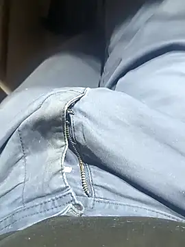 Snapshot of franko1987 chatting on 12-08-24, 06:43 franko1987 online show from 12-08-24, 06:43