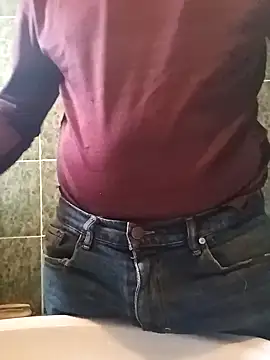 Snapshot of franko1987 chatting on 12-23-24, 08:44 franko1987 online show from 12-23-24, 08:44