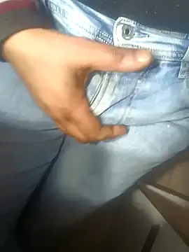 Snapshot of franko1987 chatting on 12-24-24, 05:16 franko1987 online show from 12-24-24, 05:16