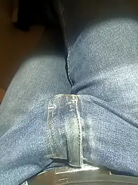 Snapshot of franko1987 chatting on 01-05-25, 06:35 franko1987 online show from 01-05-25, 06:35