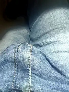 Snapshot of franko1987 chatting on 01-09-25, 05:44 franko1987 online show from 01-09-25, 05:44