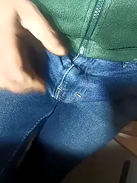 Snapshot of franko1987 chatting on 01-13-25, 09:08 franko1987 online show from 01-13-25, 09:08