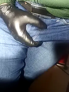 Snapshot of franko1987 chatting on 01-23-25, 10:01 franko1987 online show from 01-23-25, 10:01