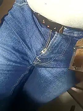 Snapshot of franko1987 chatting on 02-04-25, 05:31 franko1987 online show from 02-04-25, 05:31