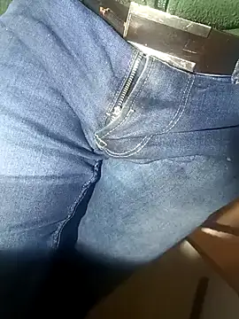 Snapshot of franko1987 chatting on 02-08-25, 06:01 franko1987 online show from 02-08-25, 06:01