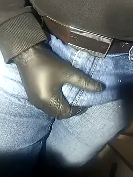 Snapshot of franko1987 chatting on 02-11-25, 06:19 franko1987 online show from 02-11-25, 06:19