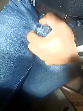 Snapshot of franko1987 chatting on 02-24-25, 05:33 franko1987 online show from 02-24-25, 05:33