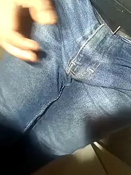 Snapshot of franko1987 chatting on 02-27-25, 01:49 franko1987 online show from 02-27-25, 01:49