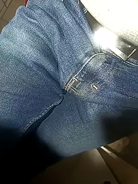 Snapshot of franko1987 chatting on 02-28-25, 11:58 franko1987 online show from 02-28-25, 11:58