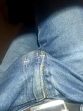 Snapshot of franko1987 chatting on 03-21-25, 01:34 franko1987 online show from 03-21-25, 01:34