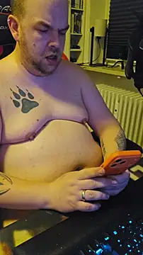 Snapshot of PupW0lfy chatting on 01-17-26, 07:28 PupW0lfy online show from 01-17-26, 07:28