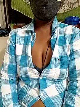 Snapshot of Tamil--Rani chatting on 01-06-25, 02:03 Tamil--Rani online show from 01-06-25, 02:03