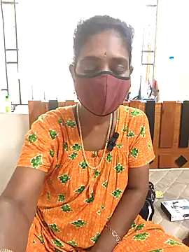 Snapshot of Tamil--Rani chatting on 02-01-25, 02:47 Tamil--Rani online show from 02-01-25, 02:47